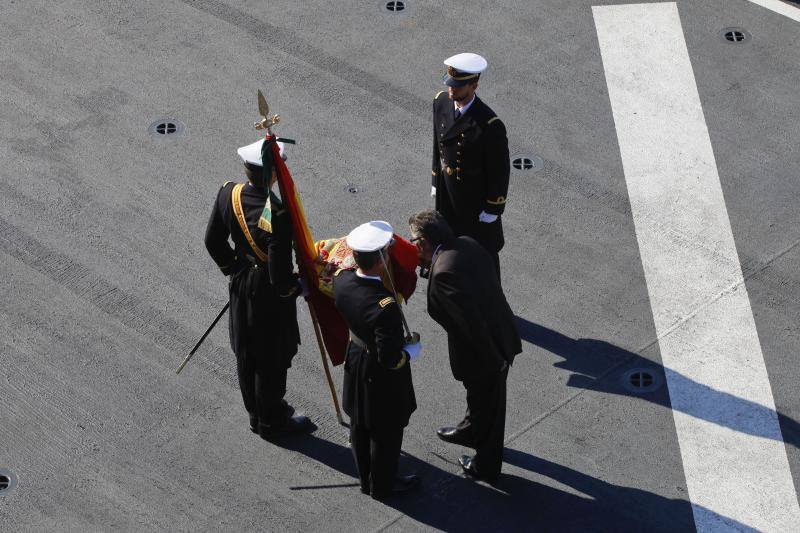 Fotos de la jura de bandera civil en el portaaviones Juan carlos I en Málaga (V)