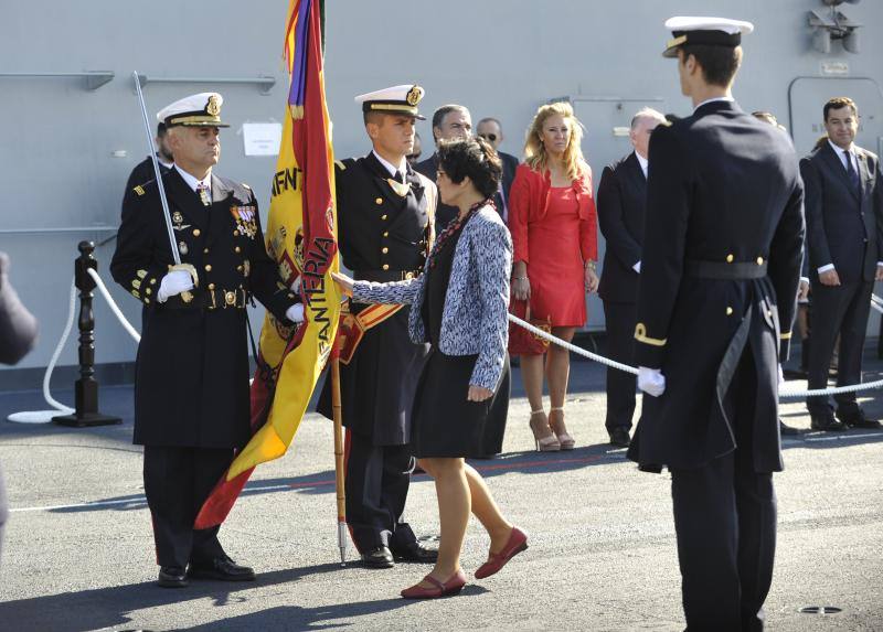 Fotos de la jura de bandera civil en el portaaviones Juan carlos I en Málaga (III)