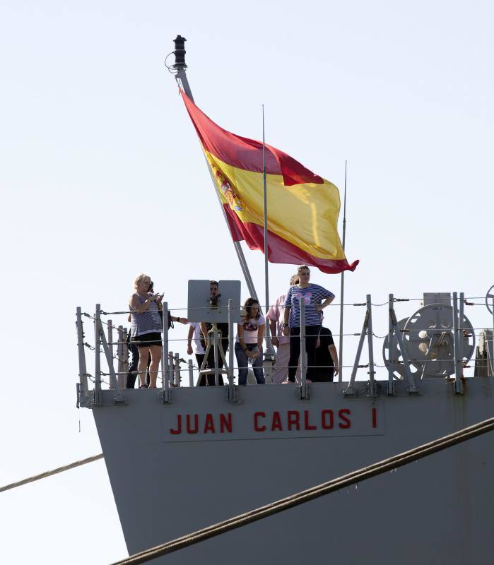 El portaviones ha estado atracado este fin de semana en el Puerto y podía visitarse gratis