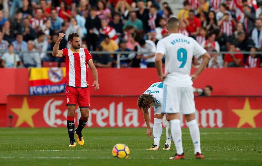 El Real Madrid cayó en su primera visita en la historia a Montilivi (2-1). El cuadro dirigido por Machín remontó el gol inicial de Isco con los tantos de Stuani y Portu.