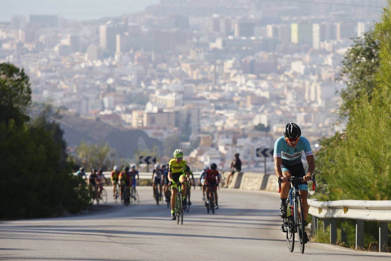 La tradicional prueba se celebró este domingo con la participación de más de 250 ciclistas