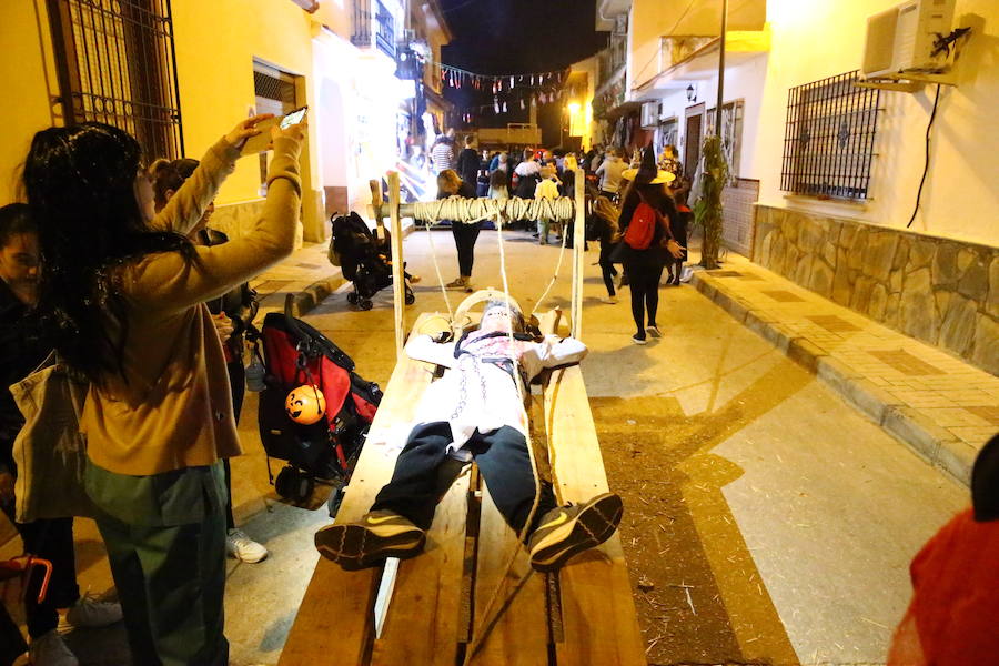 Esta zona de Málaga vivió un año más una noche terrorífica