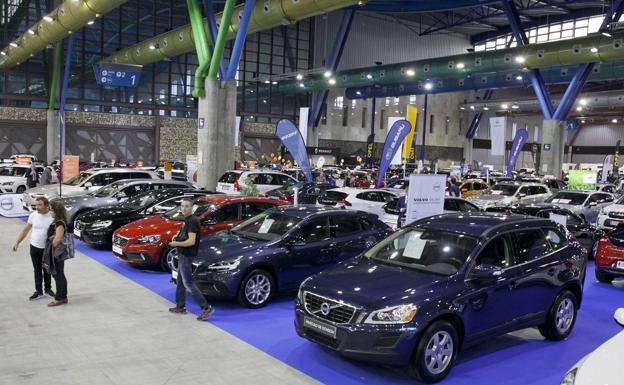 El evento ofrece por primera vez un millar de vehículos de las principales marcas