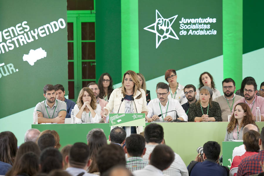 La presidenta andaluza asiste al congreso de las Juventudes Socialistas de Andalucía