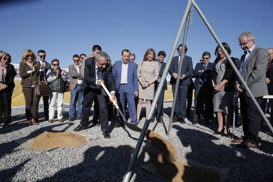 Se ha colocado la primera piedra de lo que será la futura facultad