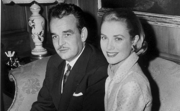 Grace Kelly, junto a Rainiero de Mónaco