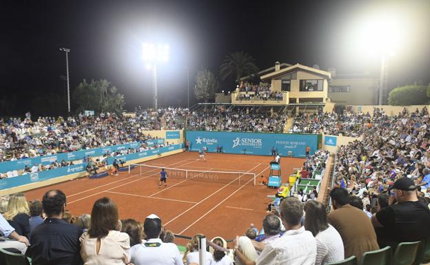 Pista central de Puente Romano, donde se construirá el estadio con gradas supletorias. 