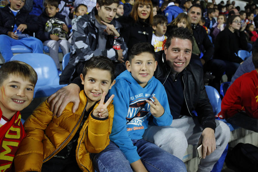 Unas 19.000 personas acudieron a La Rosaleda a presenciar el entrenamiento de la selección española de fútbol.