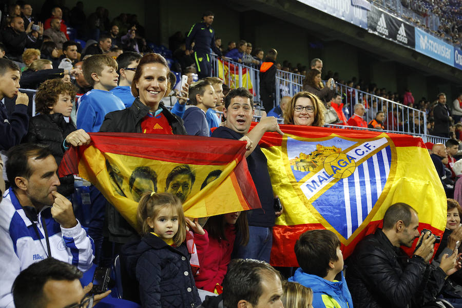 Unas 19.000 personas acudieron a La Rosaleda a presenciar el entrenamiento de la selección española de fútbol.