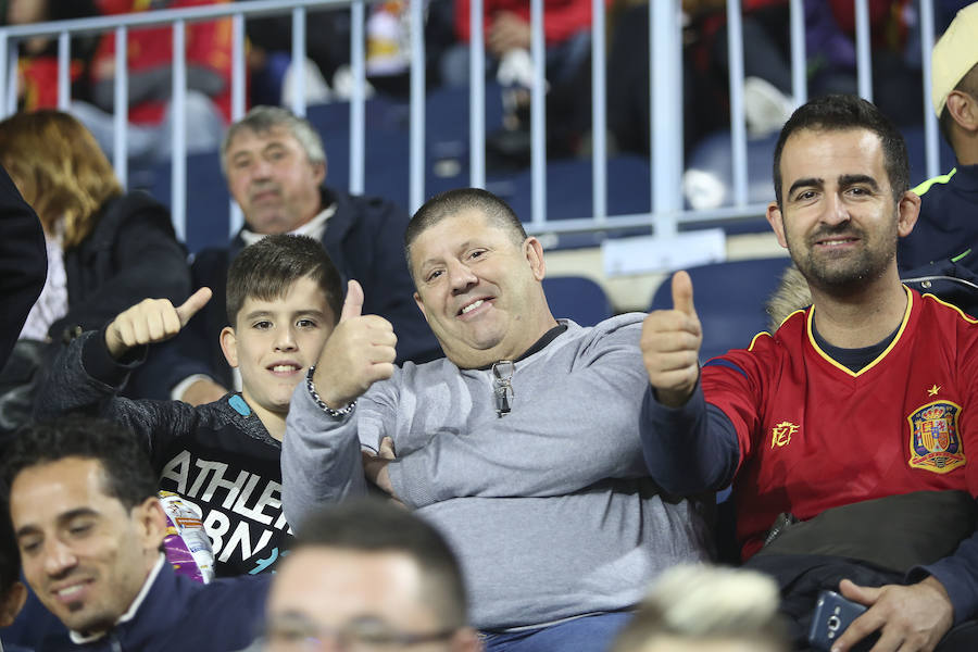 La Rosaleda colgó el cartel de "completo" en el partido amistoso que enfrentó a España ante Costa Rica en Málaga.