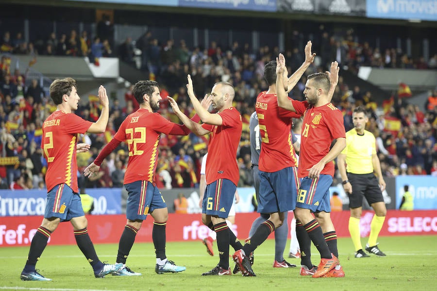 La Rosaleda puso el cartel de "completo" para el partido amistoso entre España y Costa Rica. 