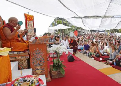 Imagen secundaria 1 - La stupa budista más grande de occidente está en Benalmádena