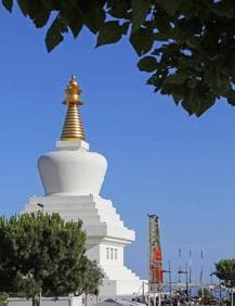 Imagen secundaria 2 - La stupa budista más grande de occidente está en Benalmádena