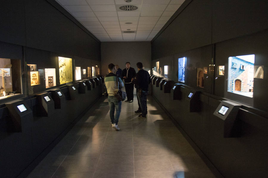 Consta de siete salas expositivas en las que se disponen los más de 60 belenes clasificados en diorama