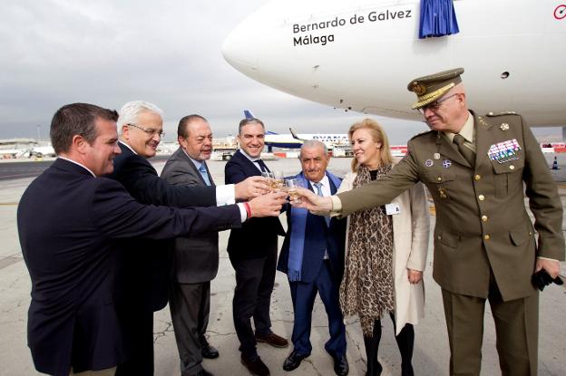 Bernardo de Gálvez surca ya los cielos