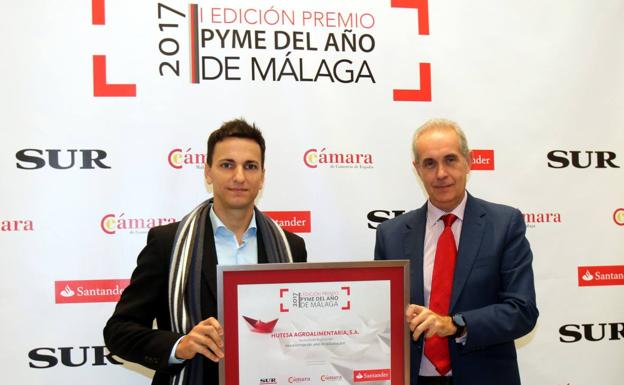 Luis Sentis Imbroda hizo entrega del correspondiente diploma a Hutesa Agroalimentaria, recogiendo el galardón Javier López Hurtado