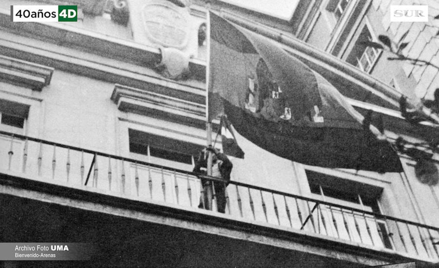 Málaga celebró el 4 de diciembre de 1977 una manifestación multitudinaria convocada por todas las fuerzas parlamentarias para reclamar que Andalucía se convirtiera en autonomía. La manifestación derivó en altercados y cargas policiales. Uno de los asistentes, el joven Manuel José García Caparrós, recibió un disparo que le provocó la muerte. 40 años después, se desconoce quién fue el autor del disparo. 