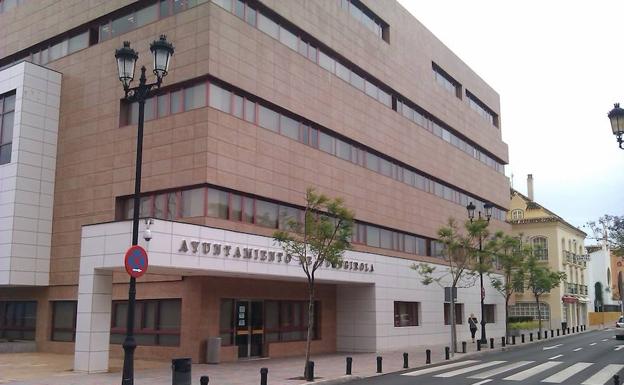 Un informe del interventor revela un nuevo caso de derechos pendientes de cobro en Fuengirola. 