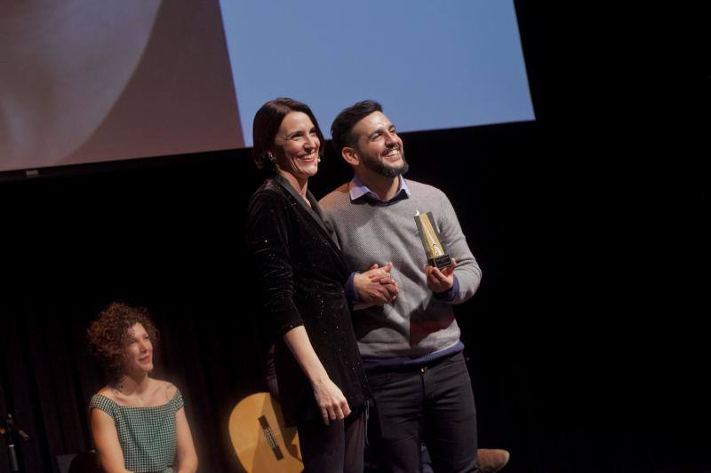 El actor y director malagueño Fan Perea arrasa con 'Souvenir'