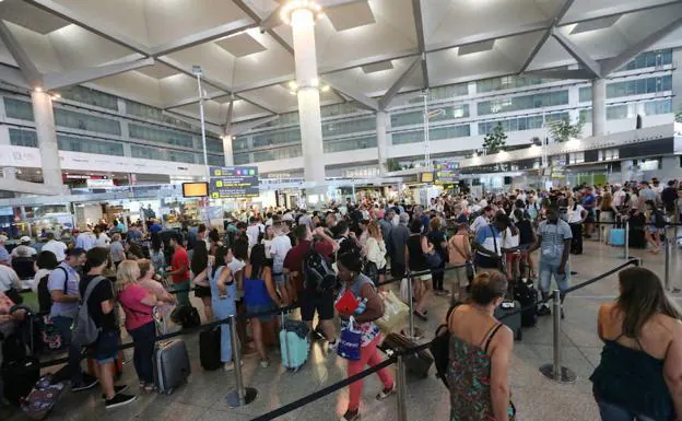 El aeropuerto de Málaga supera por primera vez los 17 millones de pasajeros