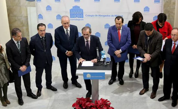 El Colegio de Abogados expone el compromiso de la sociedad malagueña con los derechos humanos