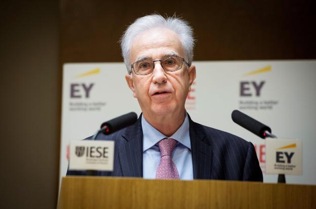El subgobernador del Banco de España, Javier Alonso, ayer en la jornada del IESE. :: efe