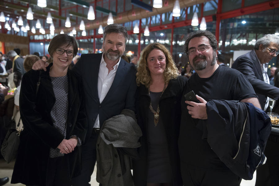 Personalidades de todos los ámbitos de la sociedad malagueña se dieron cita en el Palacio de Ferias y Congresos en la gala de entrega de los Premios Malagueños del Año 2017.