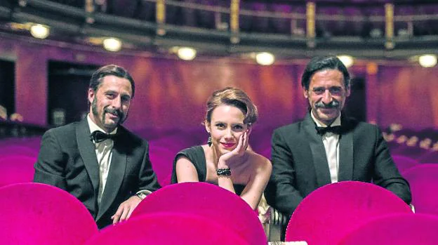 Hugo Silva, Amelia Folch y Nacho Fresneda, protagonistas de 'El Ministerio...'. :: tamara arranz