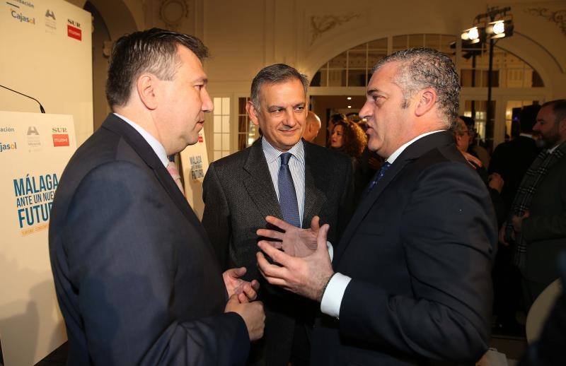 El consejero de Empleo, Javier Carnero, protagonista del encuentro organizado por SUR en colaboración con la Fundación Cajasol