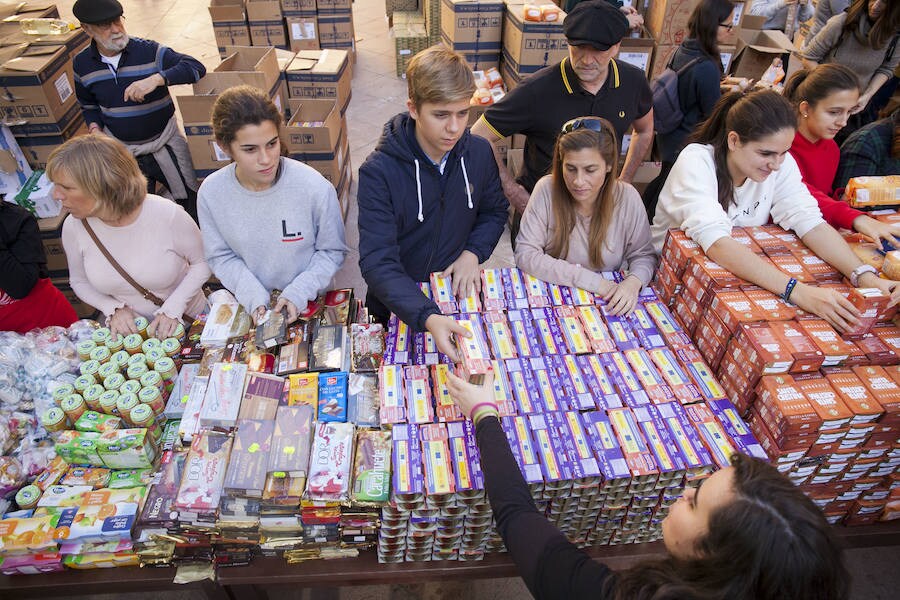 Miles de personas acuden un año más a este acto solidario en Málaga del 24 de diciembre 