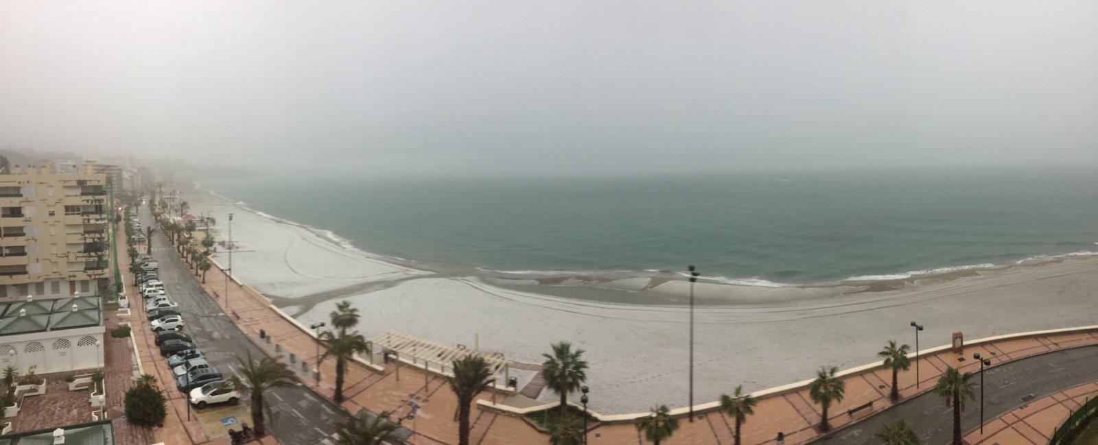 Vista de El Carvajal con granizo