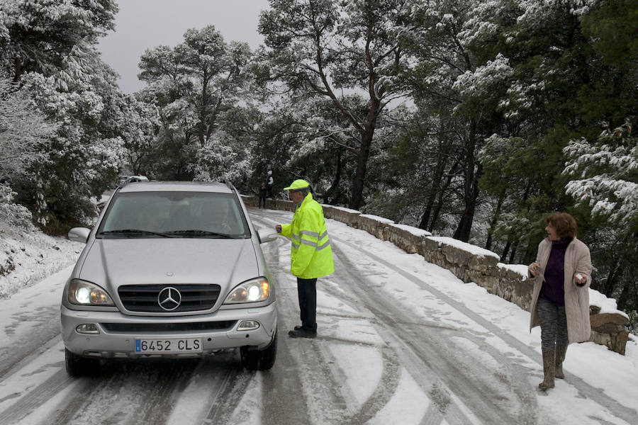 Un manto blanco ha cubierto esta zona de la capital este lunes