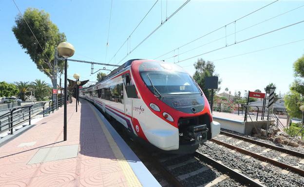 El PSOE llevará al Congreso la conexión directa en tren de Málaga a Marbella