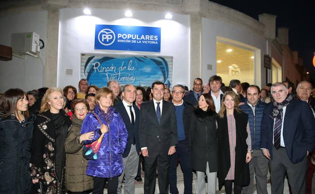 Moreno, ayer, durante la inauguración de la nueva sede del PP de Rincón de la Victoria