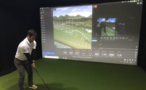 El 'TrackMan E4 Simulator' es útil tanto para aficionados como para profesionales del golf. 