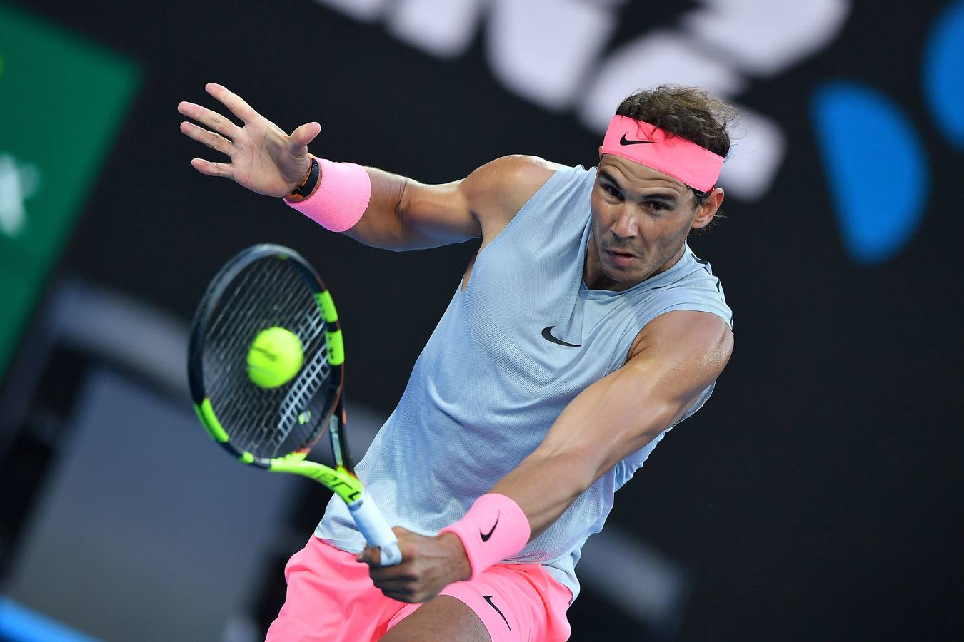 Rafa NAdal ha conseguido la victoria en el debut en el Open de Austrlia 2018. El tenista español ha superado por un triple 6-1 a Victor Estrella Burgos.