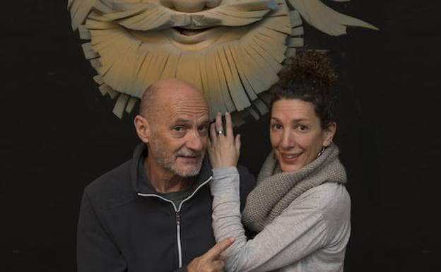 Diego Guzmán y su hija Marta son los dos integrantes de Acuario Teatro junto a Marisa Centeno.