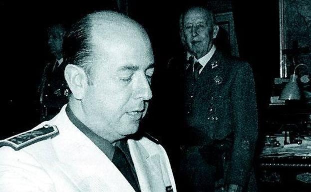 Utrera Molina jura como ministro del Movimiento. 