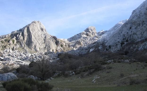 Desde el ‘Derrumbaero’ se accede al último tramo de subida al Chamizo.