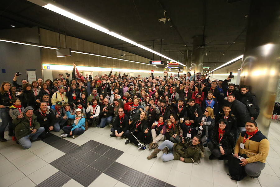 250 aficionados toman las calles de la ciudad para conseguir la mejor instantánea en la prueba organizada por SUR
