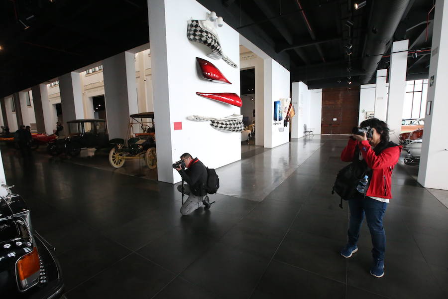 250 aficionados toman las calles de la ciudad para conseguir la mejor instantánea en la prueba organizada por SUR