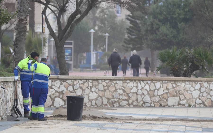 Los problemas en las playas de Málaga por el temporal se concentran en la franja entre el chiringuito Pedro Gutiérrez y la estatua de la Palera, que tiene que estabilizar la Autoridad Portuaria.