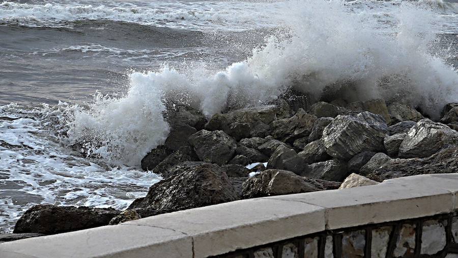 Los problemas en las playas de Málaga por el temporal se concentran en la franja entre el chiringuito Pedro Gutiérrez y la estatua de la Palera, que tiene que estabilizar la Autoridad Portuaria.