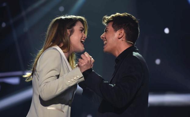 Amaia y Alfred, durante la actuación. 