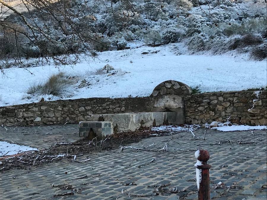 La Axarquía se viste con nieve