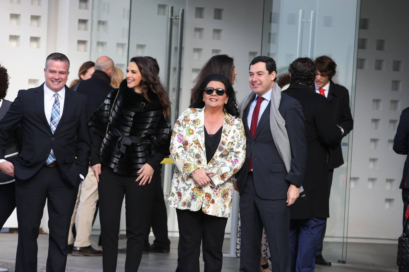 Don Felipe y Doña Letizia presiden la ceremonia en el Pompidou