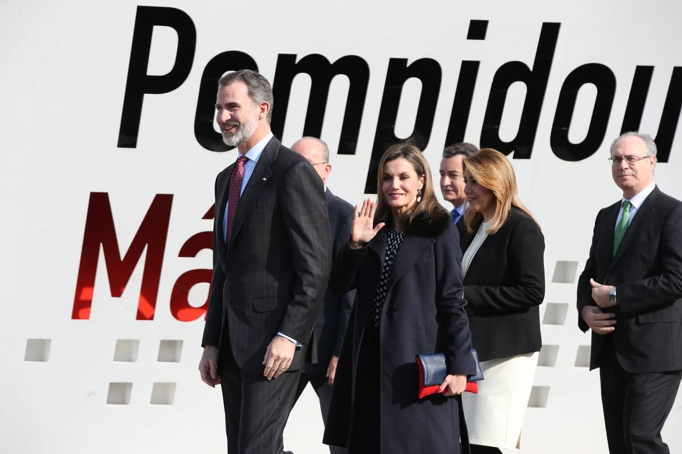 Don Felipe y Doña Letizia presiden la ceremonia en el Pompidou