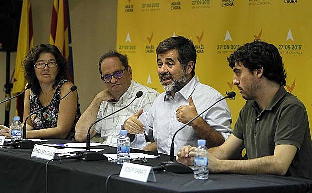 Presentación de Ómnium Cultural en Barcelona de los detalles de la' Vía Lliure.' 