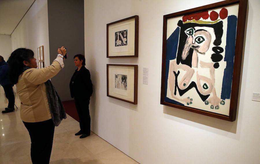 El Museo Picasso Málaga ha inaugurado la exposición 'Y Fellini soñó con Picasso', una muestra de dibujos, películas, fotografías y otros documentos del director de cine italiano que se unen a las esculturas, dibujos y obra gráfica de Picasso.