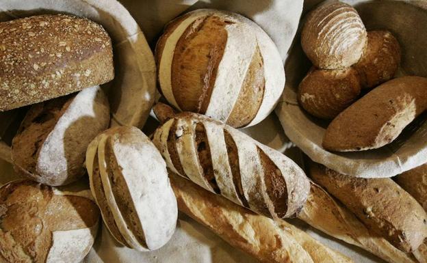 Este es el tipo de pan que los expertos recomiendan eliminar de la dieta